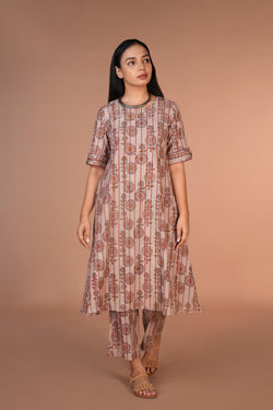 Image of Beige Kalamkari handblock printed kurta set