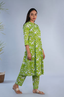 Image of Leaf green Sanganeri block printed coordinated Kurta and pants set.