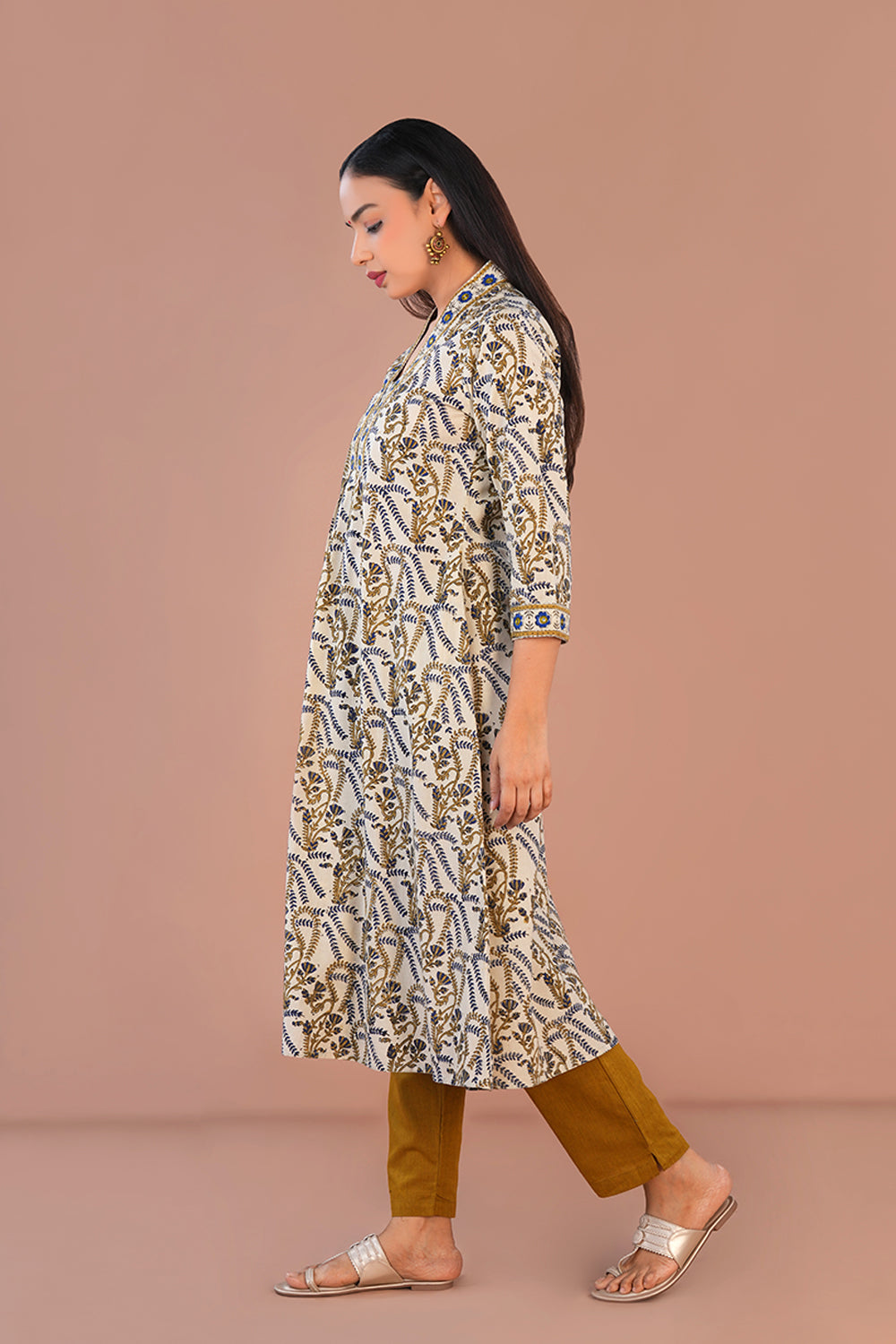 Image of Off White cotton Ajrak Kurta