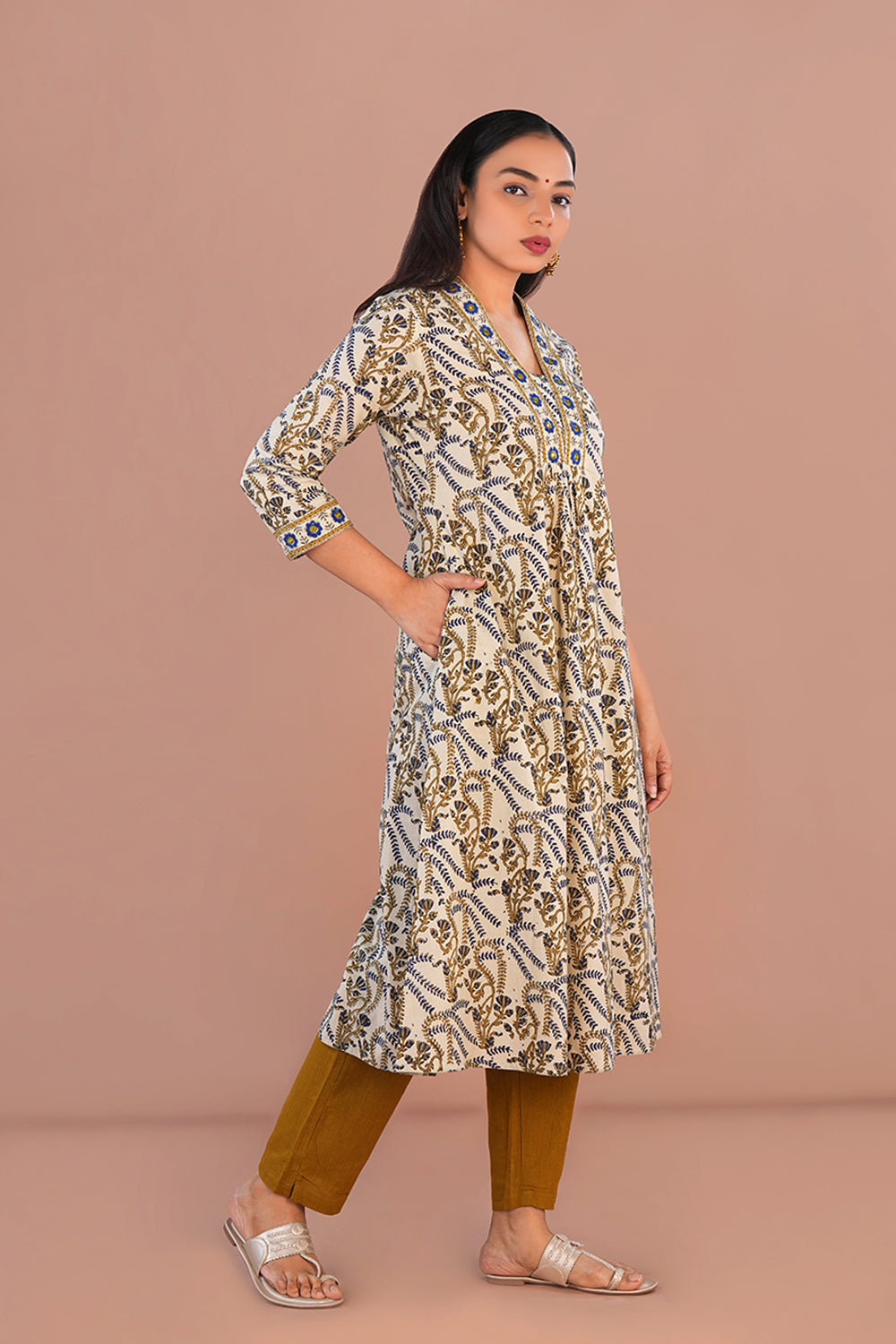 Image of Off White cotton Ajrak Kurta
