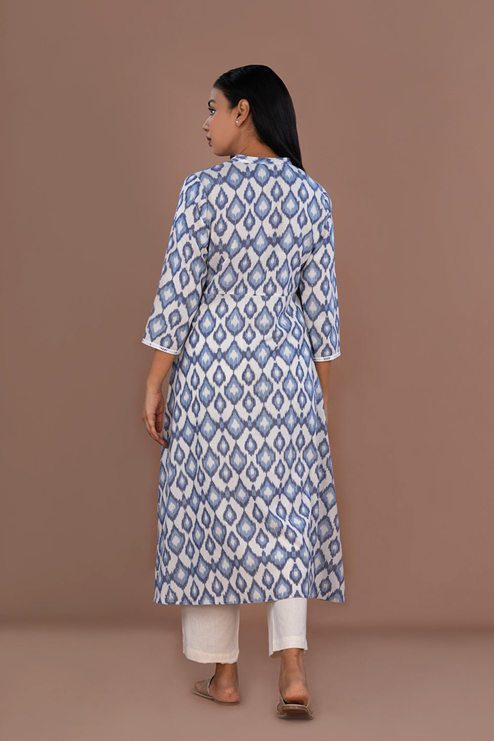 Image of Off White Cotton Pochampally Ikat Kurti