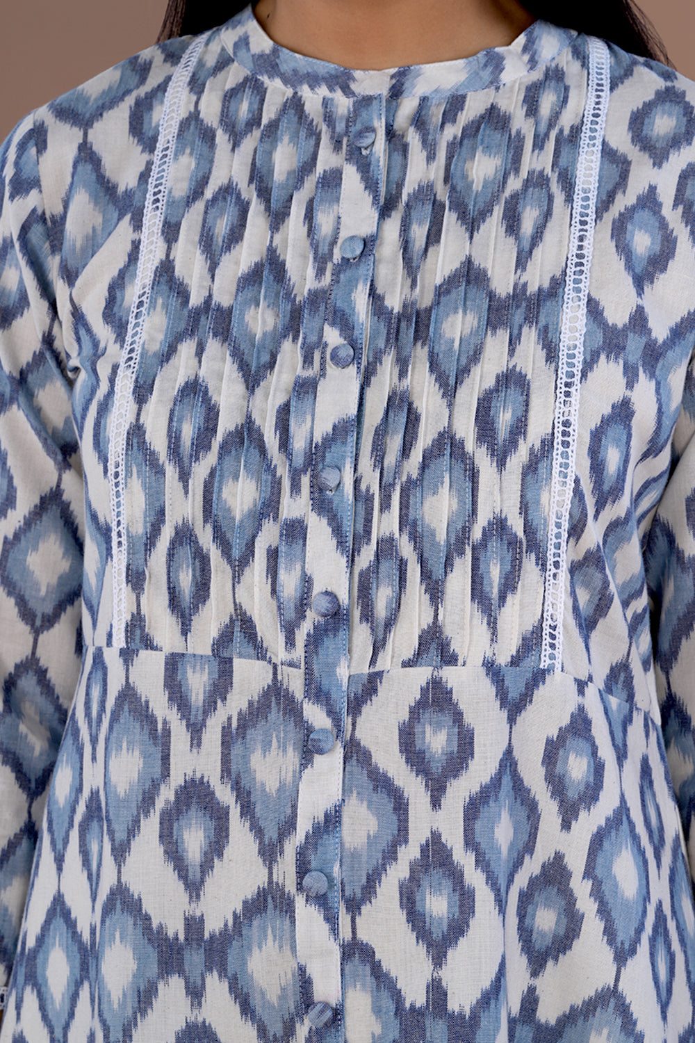 Image of Off White Cotton Pochampally Ikat Kurti