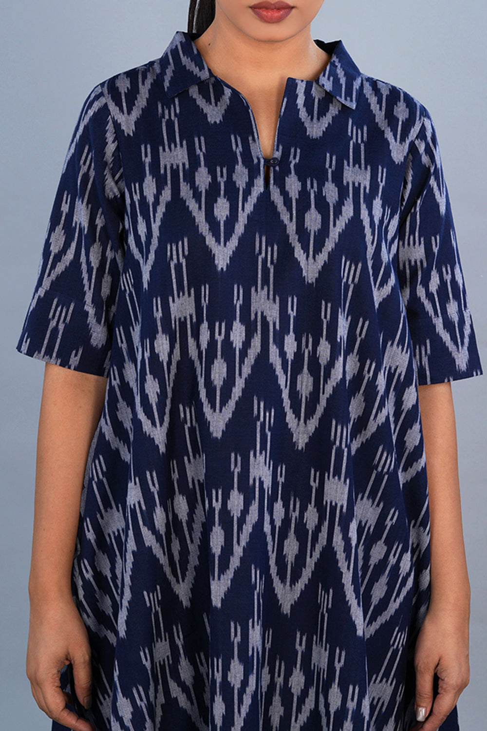 Image of Navy blue geometric Cotton Pochampally Ikat Kurta