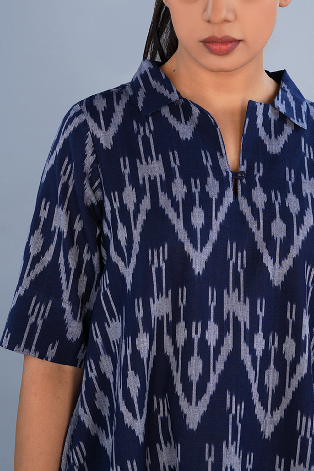 Image of Navy blue geometric Cotton Pochampally Ikat Kurta