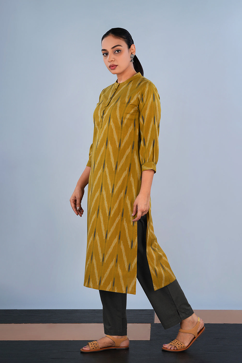 Image of Olive green Cotton Pochampally Ikat Kurta