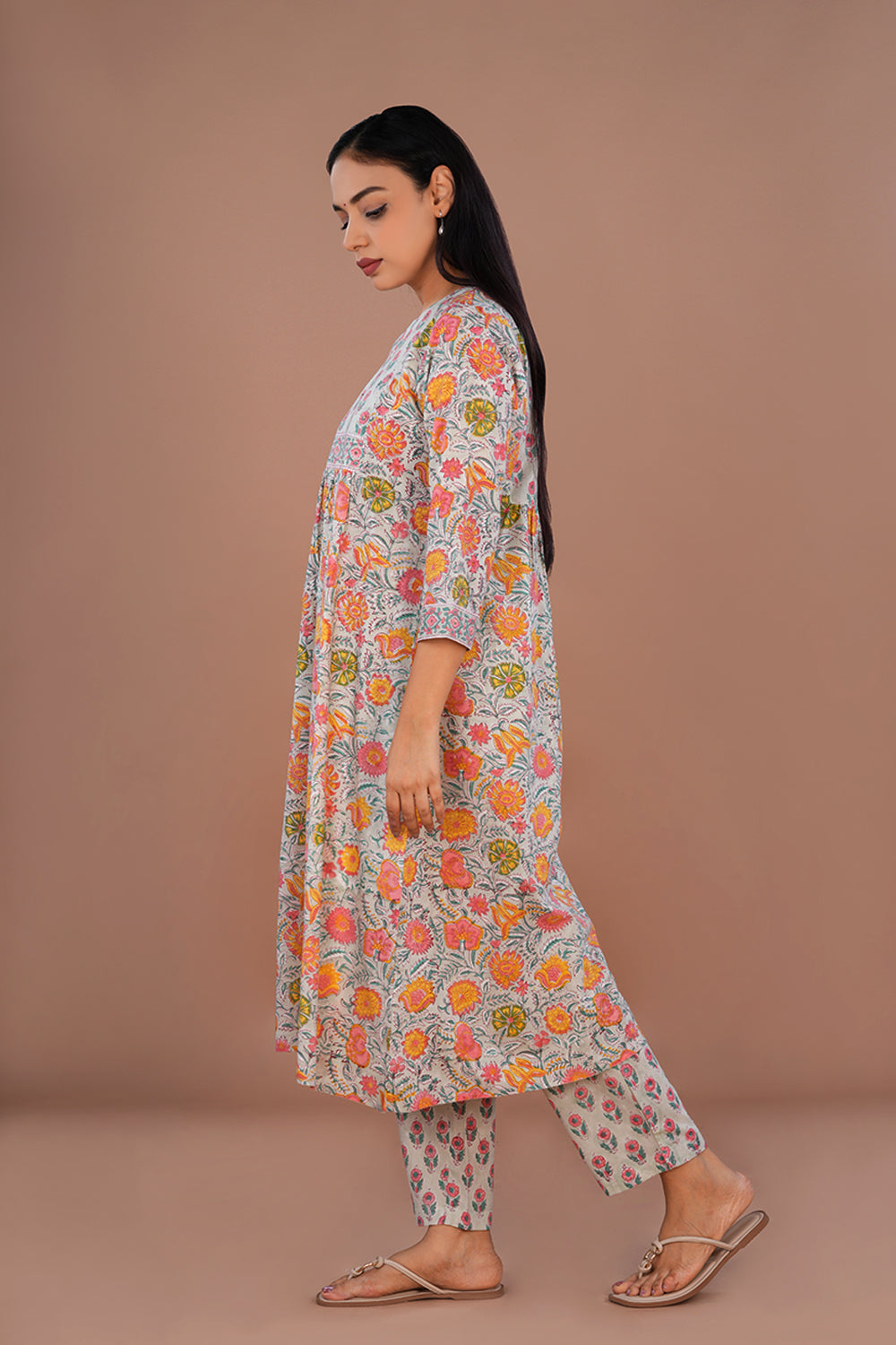 Image of Grey Orange block printed cotton kurta and pants set