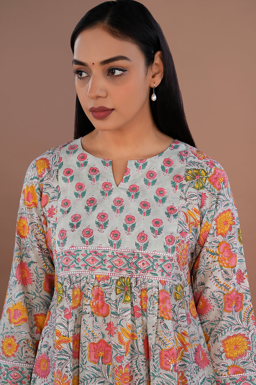 Image of Grey Orange block printed cotton kurta and pants set