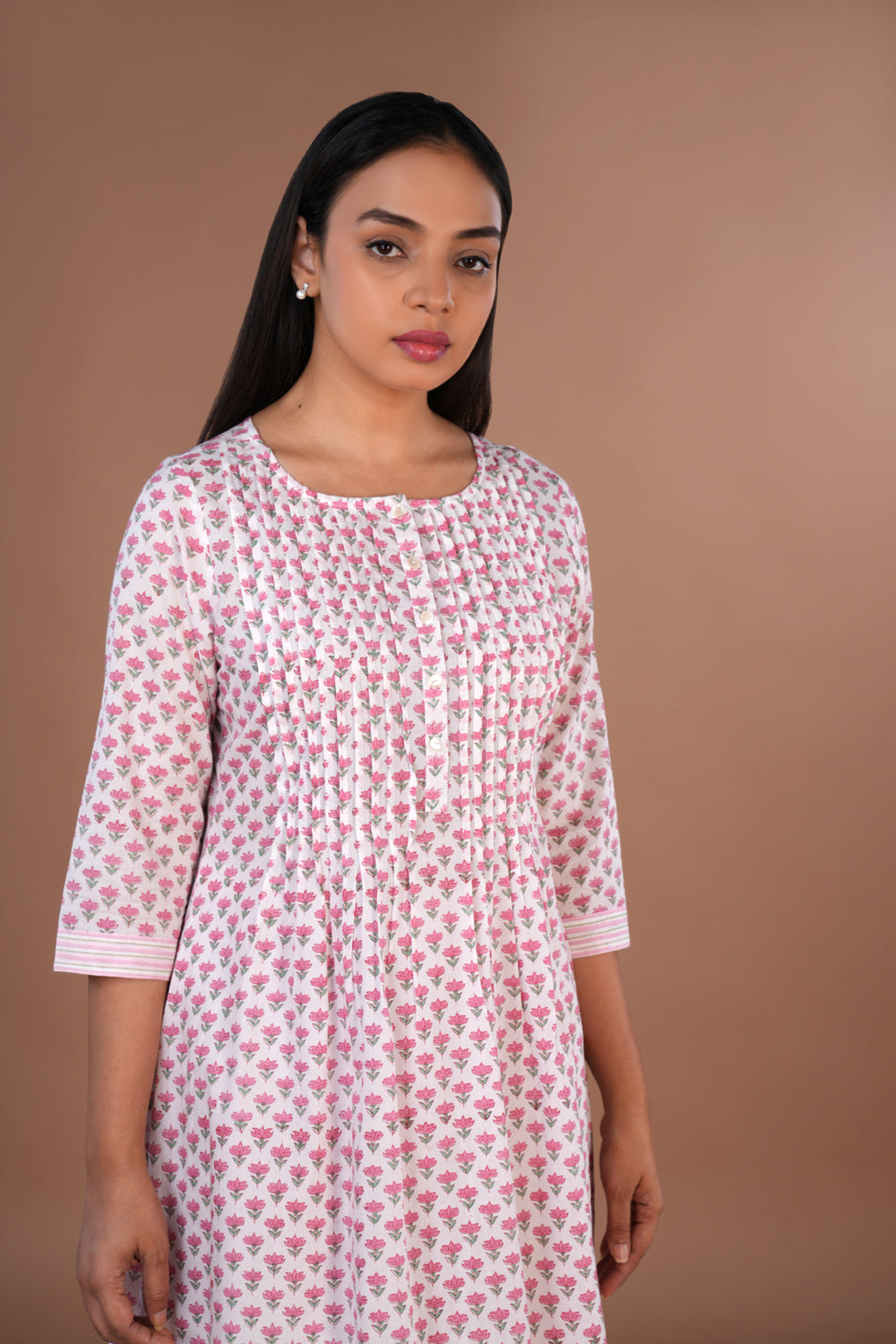 Image of White floral hand block printed cotton kurta and pants set