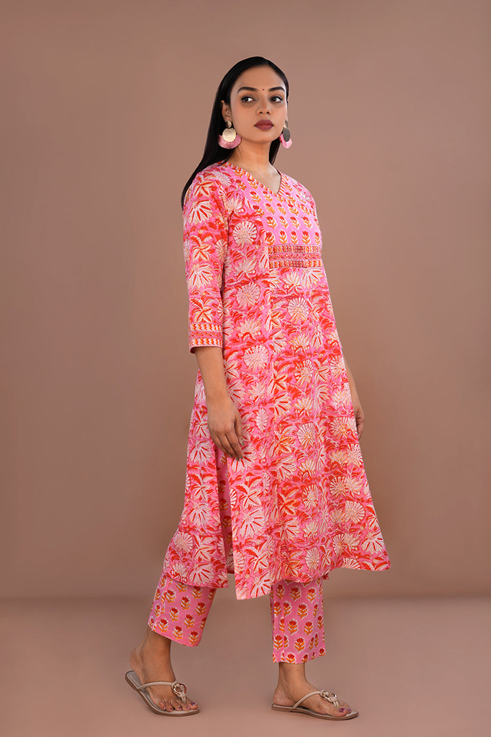 Image of Pink Sanganeri block printed cotton kurta and pants set