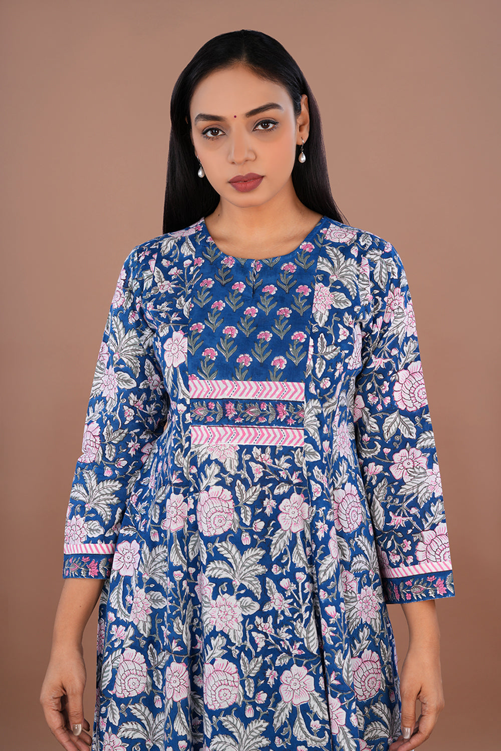 Image of Floral Sanganeri block printed cotton kurta set