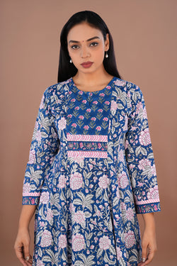 Image of Floral Sanganeri block printed cotton kurta set
