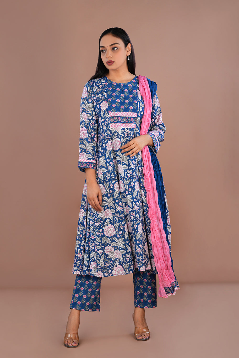 Image of Floral Sanganeri block printed cotton kurta set