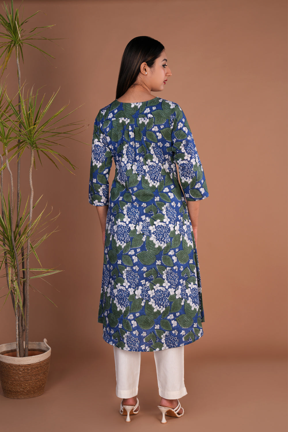 Blue sanganeri blobk printed kurta.