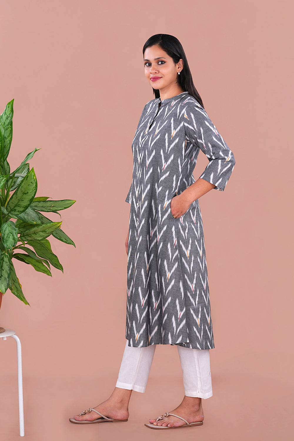 Image of Grey Pochampally Ikat Cotton Workwear Kurta