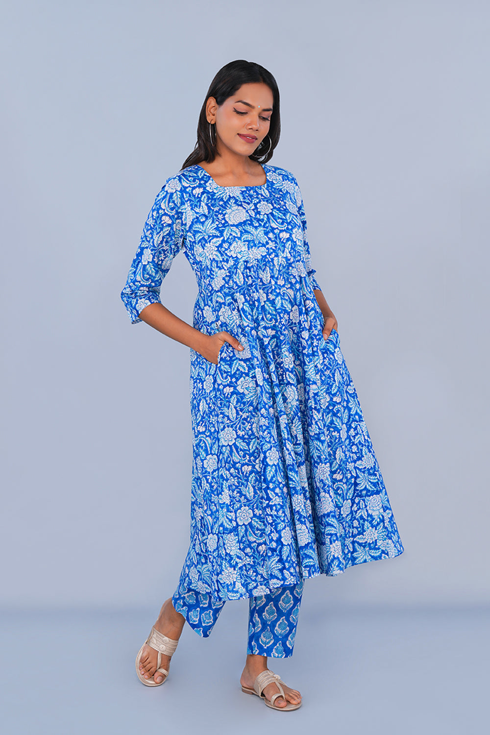 Image of Indigo Blue floral Sanganeri block printed cotton Set